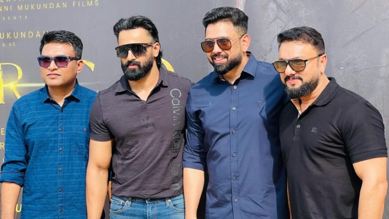 ഞെട്ടിക്കാന് ഉണ്ണി മുകുന്ദന്റെ 'മാര്ക്കോ'; പ്രധാന അപ്ഡേറ്റുമായി അണിയറക്കാര് ഞെട്ടിക്കാന് ഉണ്ണി മുകുന്ദന്റെ 'മാര്ക്കോ'; പ്രധാന അപ്ഡേറ്റുമായി അണിയറക്കാര്