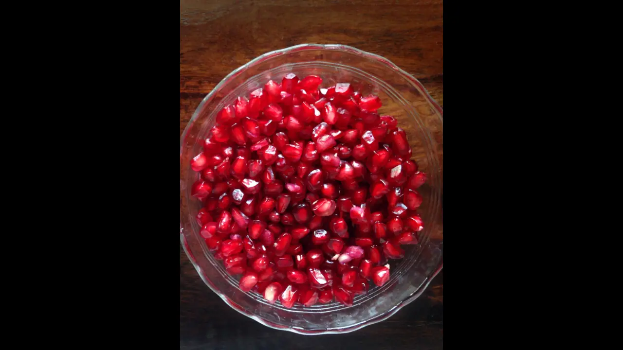 రోజూ దానిమ్మ గింజలు తింటే ఏమౌతుందో తెలుసా? రోజూ దానిమ్మ గింజలు తింటే ఏమౌతుందో తెలుసా?