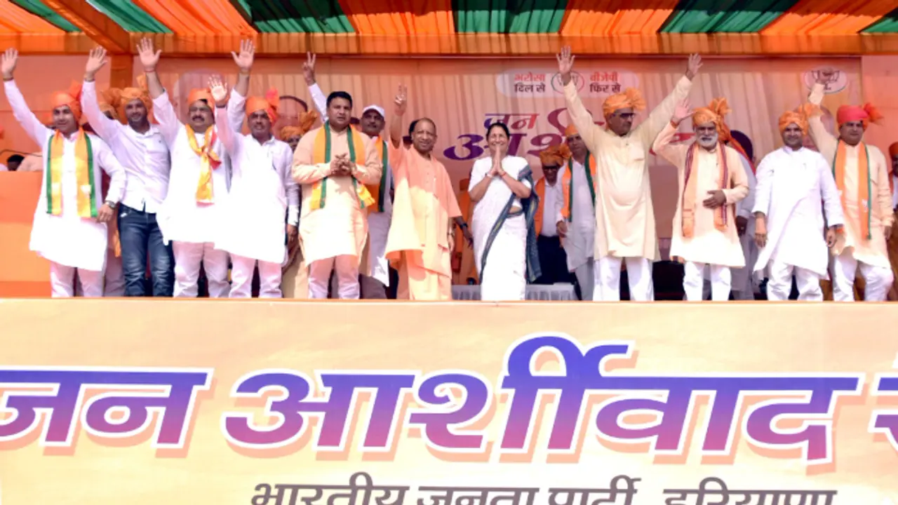 Mahakumbh 2025: Yogi govt to install hybrid solar lights to eliminate power outages during at Prayagraj Mahakumbh 2025: Yogi govt to install hybrid solar lights to eliminate power outages during at Prayagraj