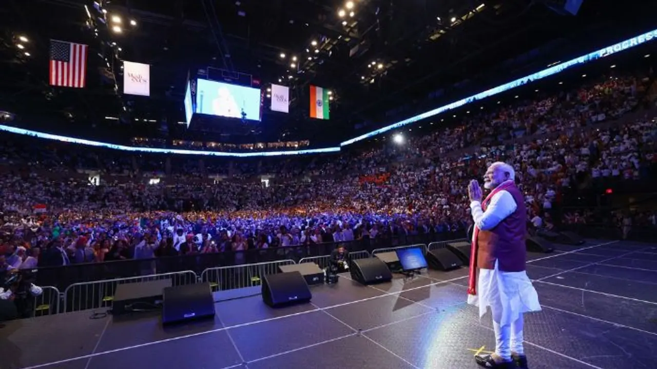 ಉತ್ತಮ ಆಡಳಿತ, ಸಮೃದ್ಧ ಭಾರತಕ್ಕಾಗಿ ನನ್ನ ಜೀವನ ಮೀಸಲಿಟ್ಟಿದ್ದೇನೆ : ಪ್ರಧಾನಿ ಮೋದಿ ಉತ್ತಮ ಆಡಳಿತ, ಸಮೃದ್ಧ ಭಾರತಕ್ಕಾಗಿ ನನ್ನ ಜೀವನ ಮೀಸಲಿಟ್ಟಿದ್ದೇನೆ : ಪ್ರಧಾನಿ ಮೋದಿ