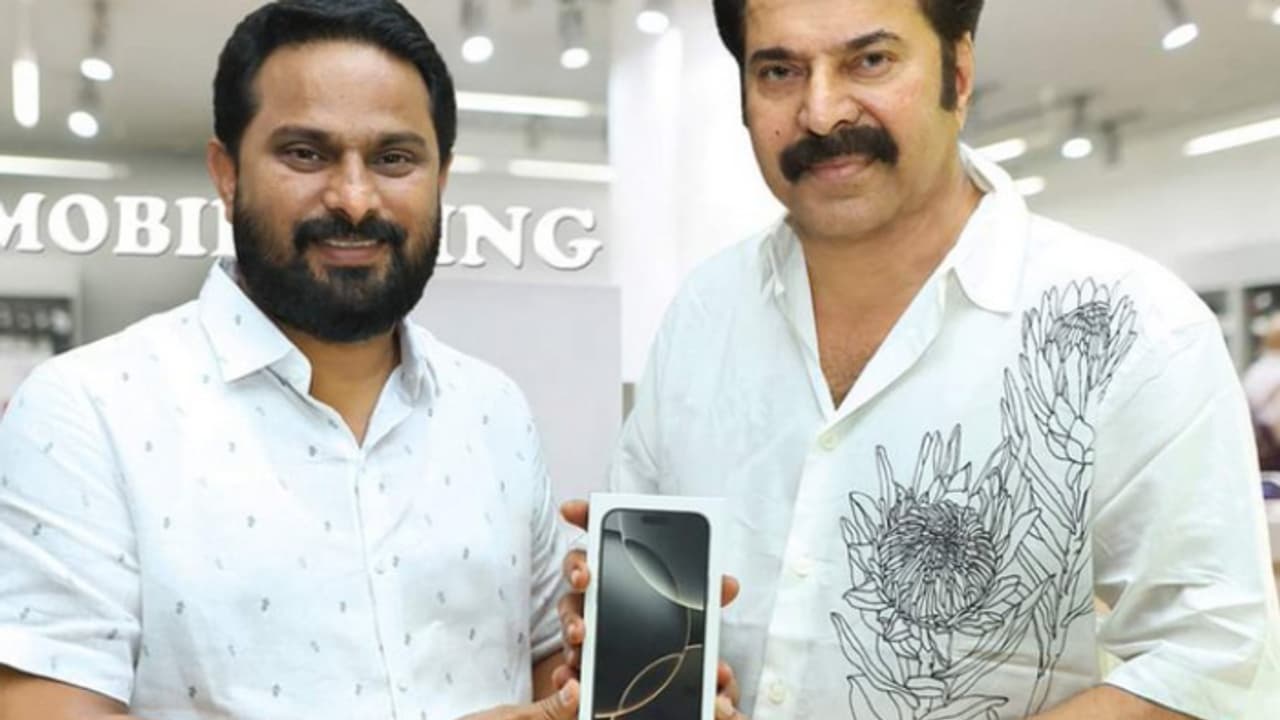ഐഫോണ്‍ 16 പ്രോ മാക്‌സ് സ്വന്തമാക്കി മമ്മൂട്ടി, ആപ്പിള്‍ ഇന്‍റലിജന്‍സിന് കൈകൊടുക്കുന്നു