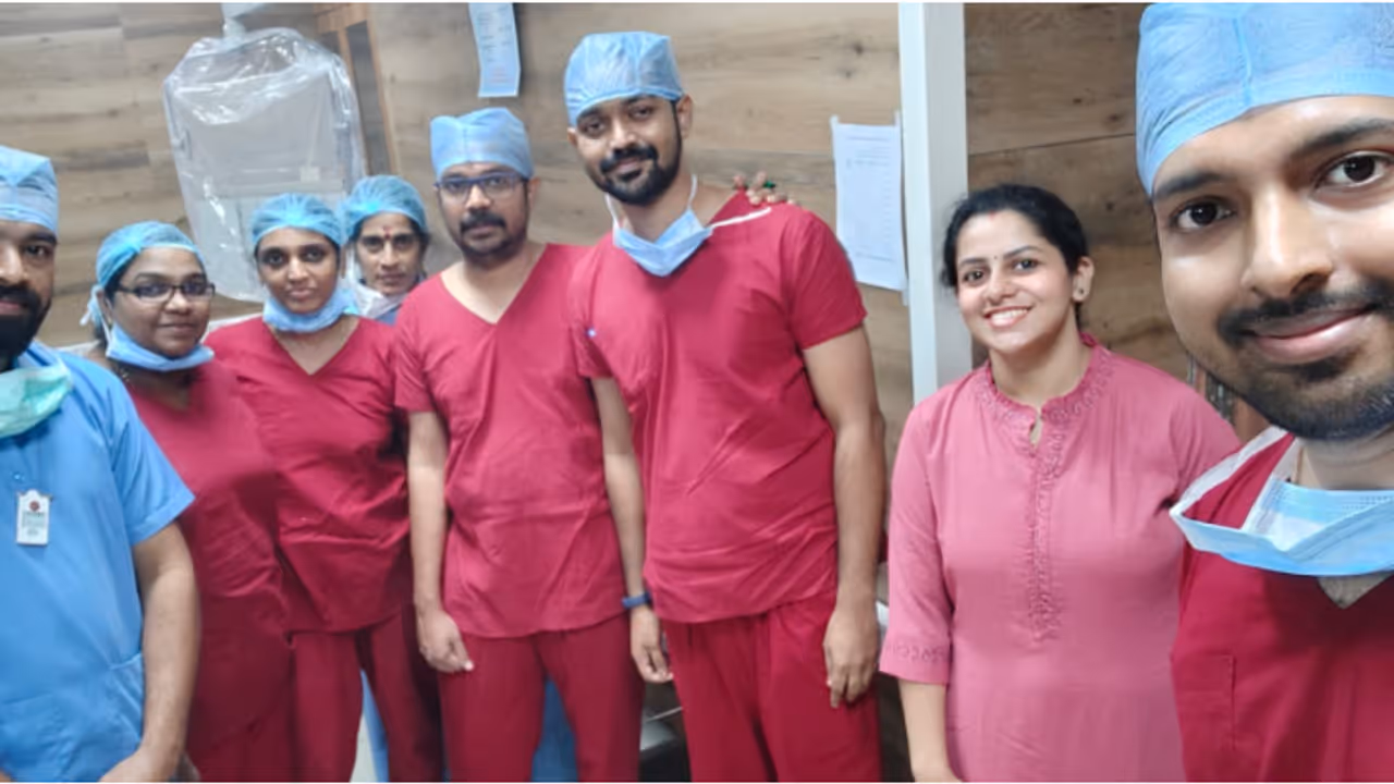 കൈകാലുകൾക്ക് സ്വാധീനക്കുറവുമായി എത്തി, രോഗം തിരിച്ചറിഞ്ഞു; മെഡിക്കൽ കോളേജിൽ മെക്കാനിക്കൽ ത്രോമ്പക്ടമി വിജയം കൈകാലുകൾക്ക് സ്വാധീനക്കുറവുമായി എത്തി, രോഗം തിരിച്ചറിഞ്ഞു; മെഡിക്കൽ കോളേജിൽ മെക്കാനിക്കൽ ത്രോമ്പക്ടമി വിജയം