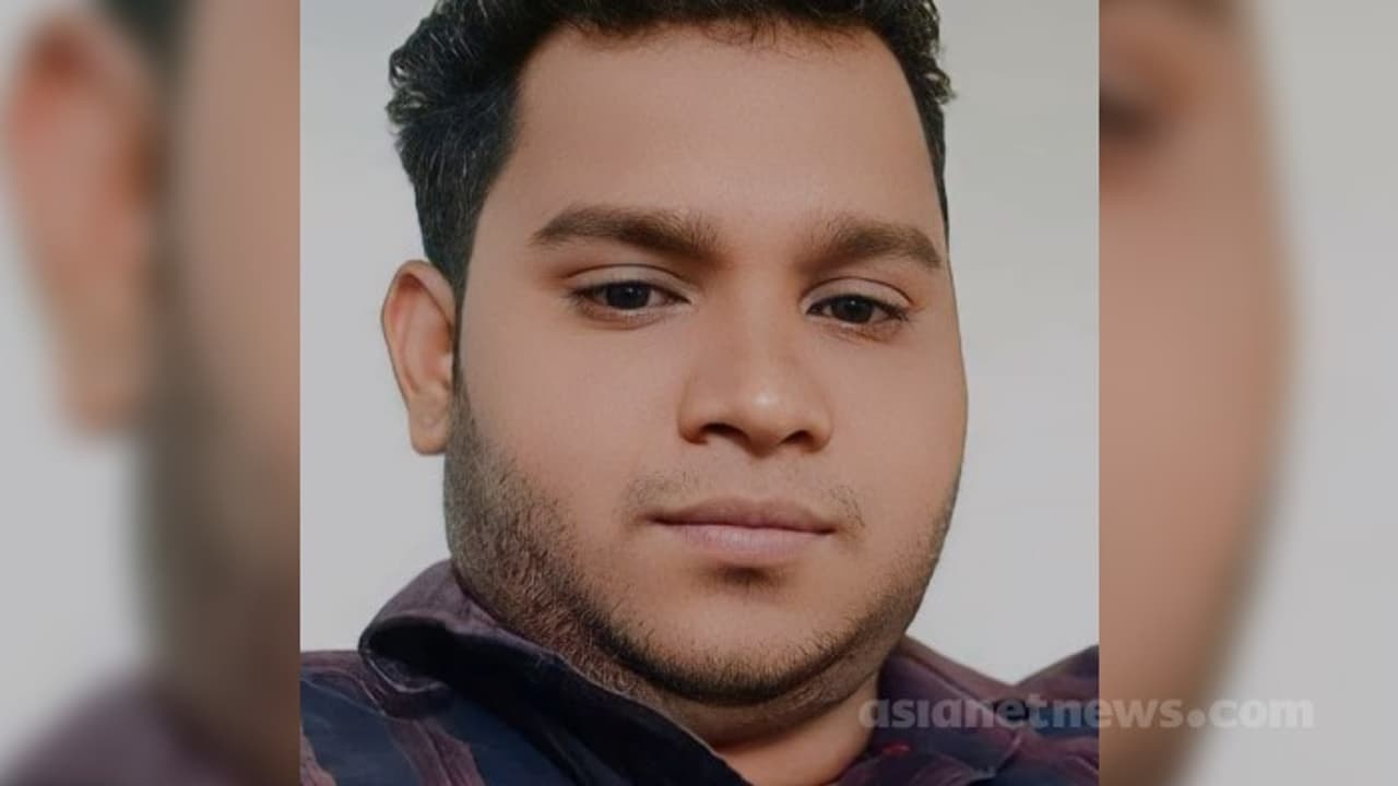 വീട്ടിലെ ഇലക്ട്രിക് അറ്റകുറ്റപണിക്കിടെ യുവാവ് ഷോക്കേറ്റ് മരിച്ചു; സംഭവം കൊച്ചിയിൽ വീട്ടിലെ ഇലക്ട്രിക് അറ്റകുറ്റപണിക്കിടെ യുവാവ് ഷോക്കേറ്റ് മരിച്ചു; സംഭവം കൊച്ചിയിൽ