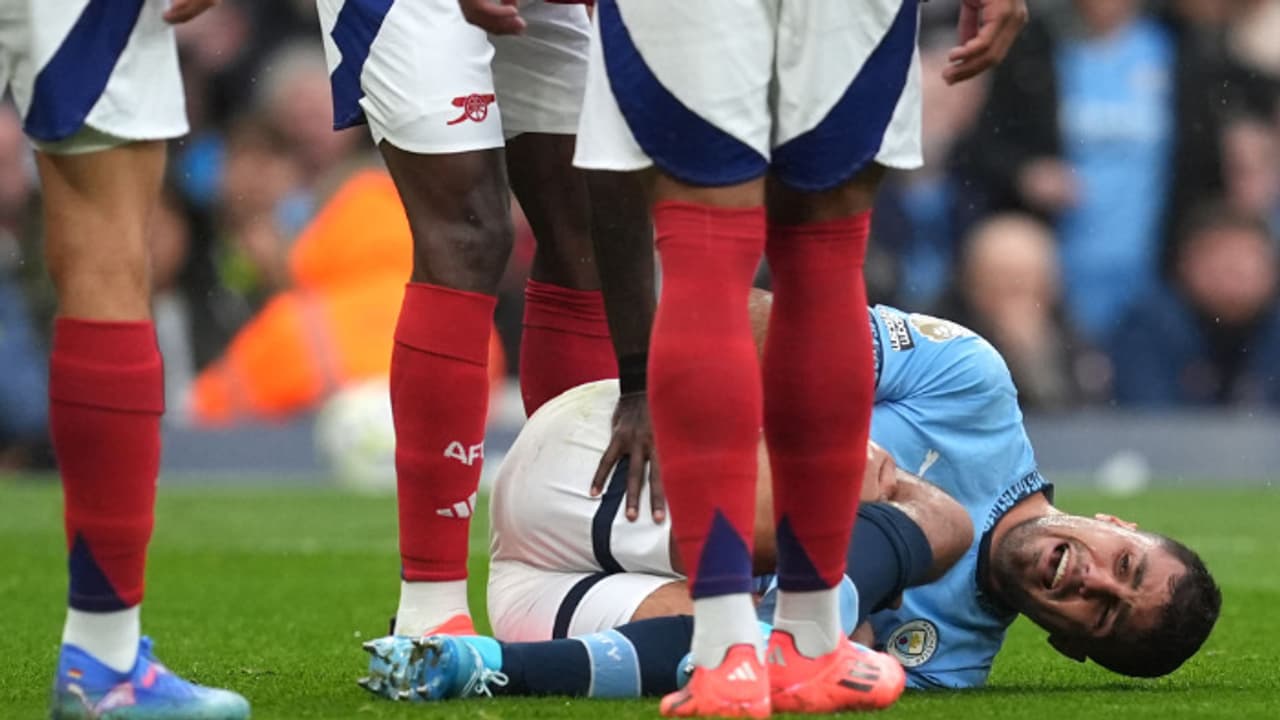 മാഞ്ചസ്റ്റര് സിറ്റിക്ക് കനത്ത തിരിച്ചടി! റോഡ്രിക്ക് സീസണ് നഷ്ടം, തിരിച്ചടിയായത് അവസാന മത്സരത്തിലേറ്റ പരിക്ക് മാഞ്ചസ്റ്റര് സിറ്റിക്ക് കനത്ത തിരിച്ചടി! റോഡ്രിക്ക് സീസണ് നഷ്ടം, തിരിച്ചടിയായത് അവസാന മത്സരത്തിലേറ്റ പരിക്ക്