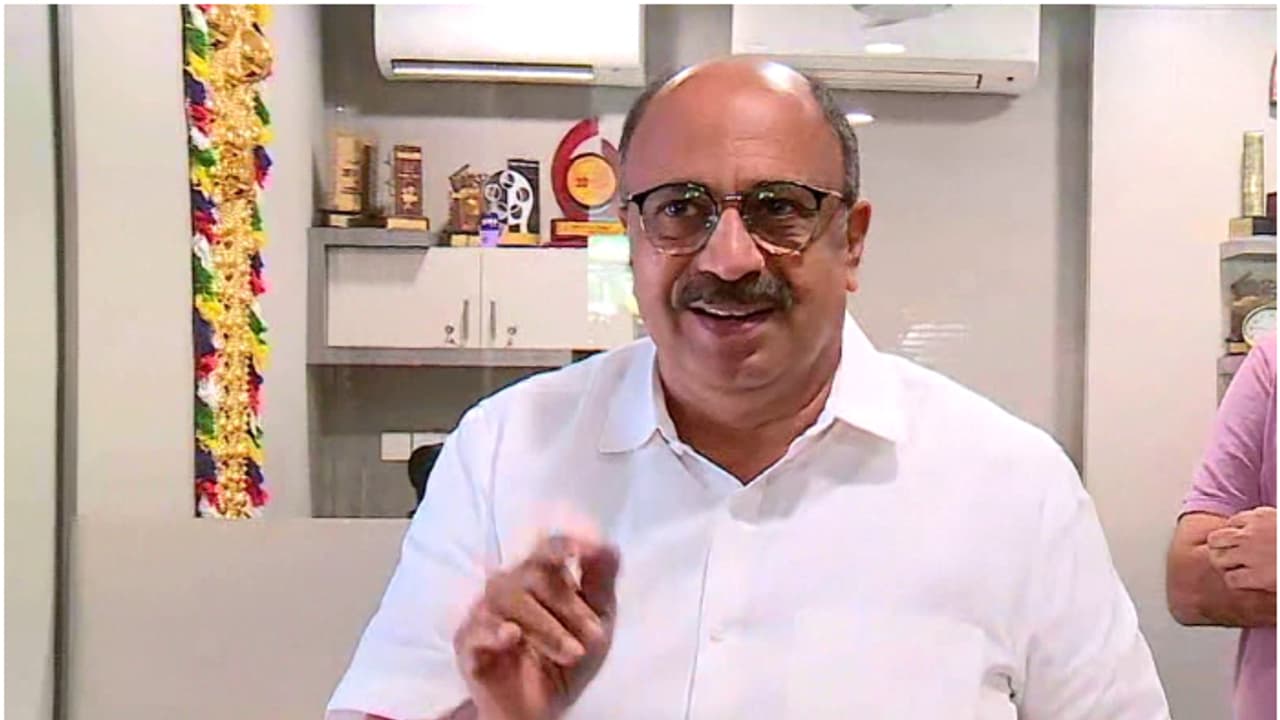 ദില്ലിയിലെ മുതിർന്ന അഭിഭാഷകനുമായി സംസാരിച്ചു, വിധിപകർപ്പും കൈമാറി; ജാമ്യത്തിനായി സിദ്ദിഖ് സുപ്രീംകോടതിയിലേക്ക്