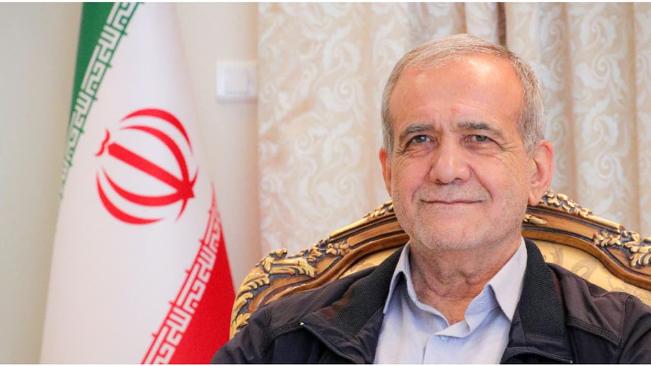 'ലെബനനെ മറ്റൊരു ഗാസയാക്കരുത്'; ഇസ്രായേലിനോട് ഒറ്റയ്ക്ക് ഏറ്റുമുട്ടാൻ ഹിസ്ബുല്ലയ്ക്ക് കഴിയില്ലെന്ന് ഇറാൻ 'ലെബനനെ മറ്റൊരു ഗാസയാക്കരുത്'; ഇസ്രായേലിനോട് ഒറ്റയ്ക്ക് ഏറ്റുമുട്ടാൻ ഹിസ്ബുല്ലയ്ക്ക് കഴിയില്ലെന്ന് ഇറാൻ