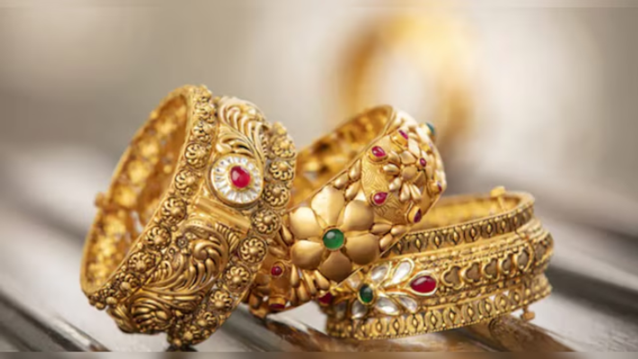 Gold Rate Today: സ്വര്ണവില ഇതെങ്ങോട്ട്? വീണ്ടും 58,000 കടന്നു, ആശങ്കയില് ഉപഭോക്താക്കള് Gold Rate Today: സ്വര്ണവില ഇതെങ്ങോട്ട്? വീണ്ടും 58,000 കടന്നു, ആശങ്കയില് ഉപഭോക്താക്കള്