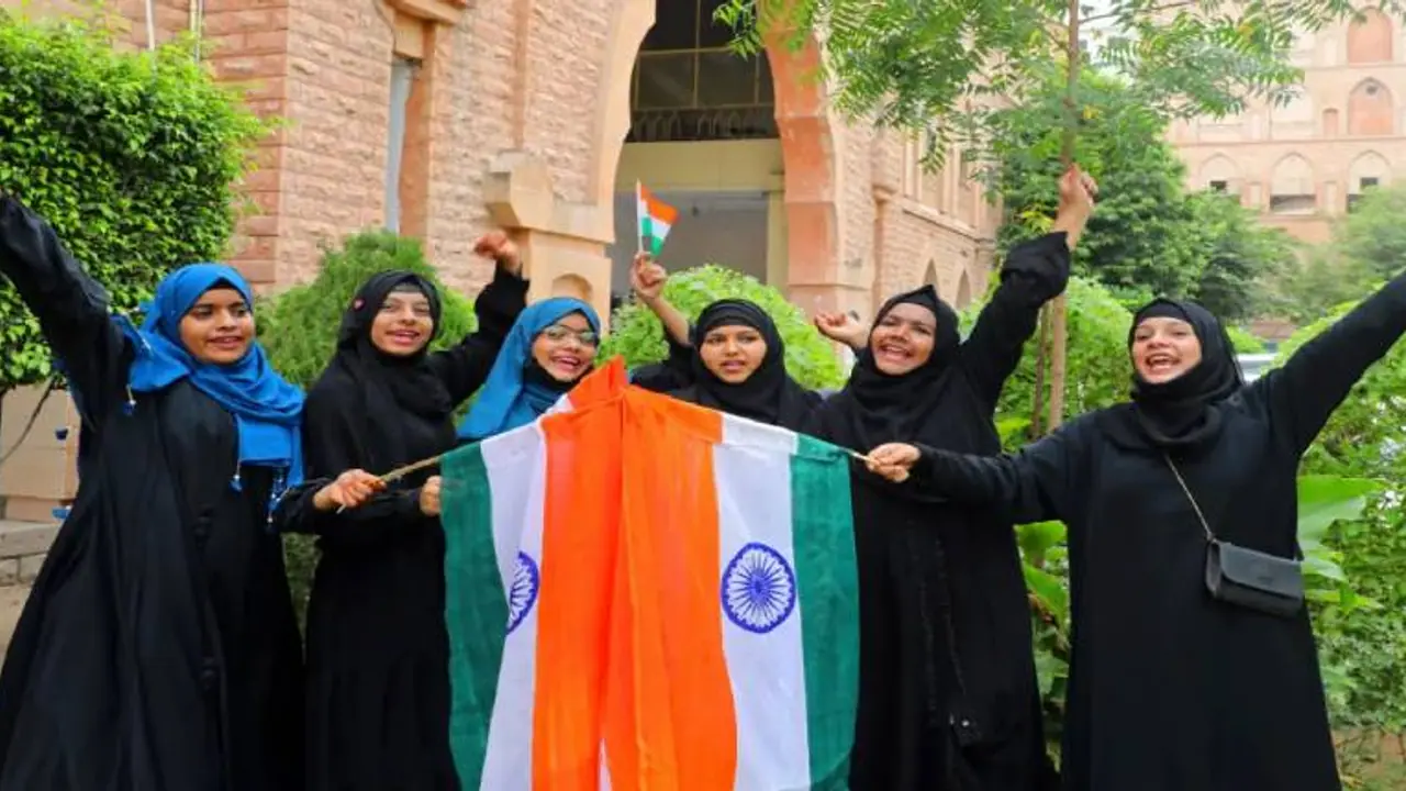 இந்திய பொருளாதாரத்தின் எழுச்சிக்கு பங்களிக்க முஸ்லீம் பெண்கள் என்ன செய்ய வேண்டும்? இந்திய பொருளாதாரத்தின் எழுச்சிக்கு பங்களிக்க முஸ்லீம் பெண்கள் என்ன செய்ய வேண்டும்?