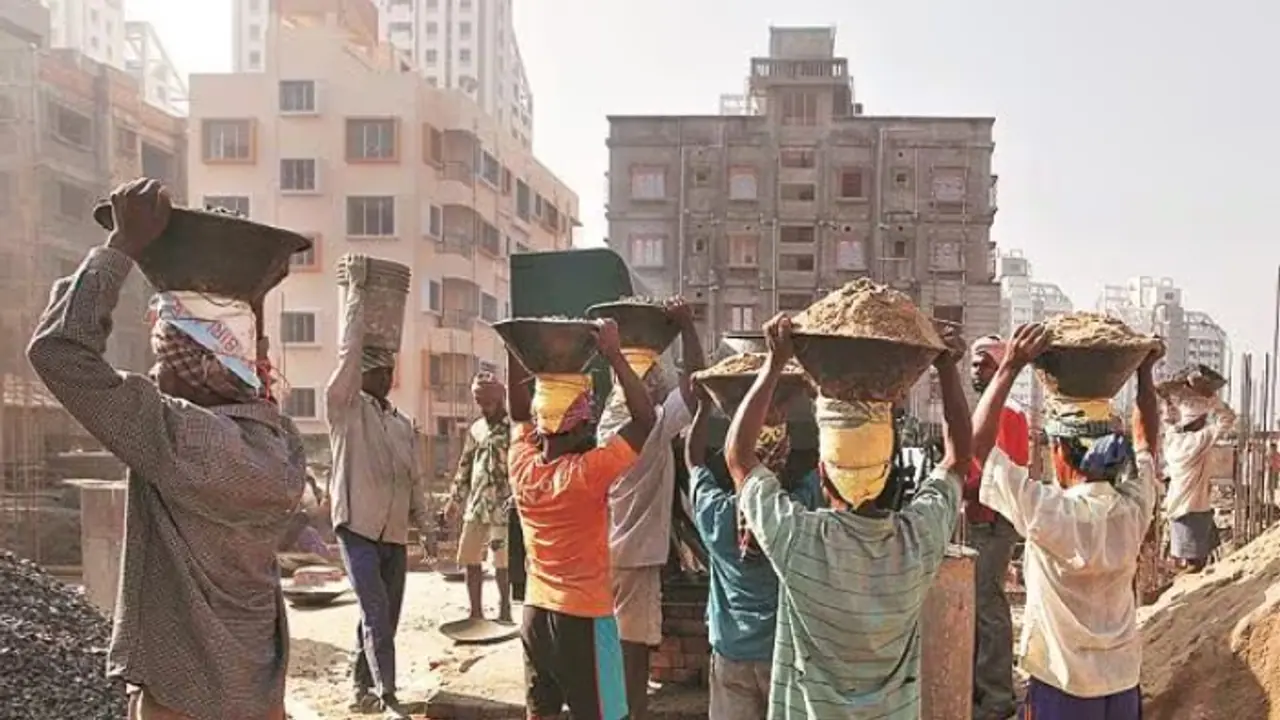 ಕಾರ್ಮಿಕರಿಗೆ ಮೋದಿ ಸರ್ಕಾರದ ದೀಪಾವಳಿ ಉಡುಗೊರೆ, ಕನಿಷ್ಠ ವೇತನ ದರ ಹೆಚ್ಚಳ!