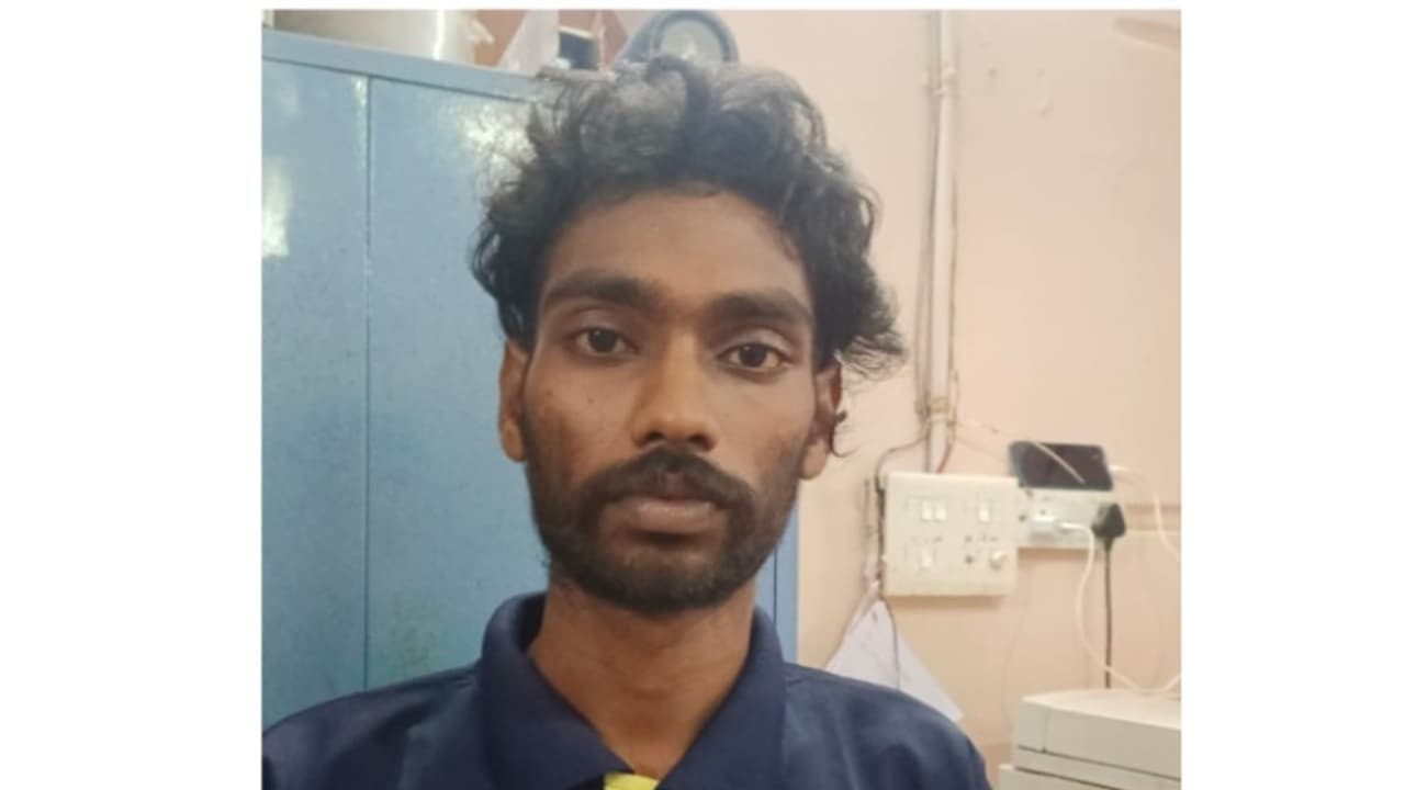 ഗേറ്റും വാതിലും തകർത്ത് വീട്ടിൽ കയറി ആക്രമണം നടത്തിയത് പതിനഞ്ചോളം യുവാക്കൾ; സംഘത്തിലെ ഒരാൾ പിടിയിലായി