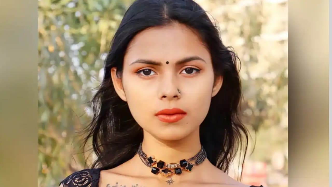 വ്യാജ പാസ്പോർട്ടുമായി ഇന്ത്യയിൽ താമസിച്ചു; ബംഗ്ലാദേശി പോണ് താരം അറസ്റ്റിൽ വ്യാജ പാസ്പോർട്ടുമായി ഇന്ത്യയിൽ താമസിച്ചു; ബംഗ്ലാദേശി പോണ് താരം അറസ്റ്റിൽ