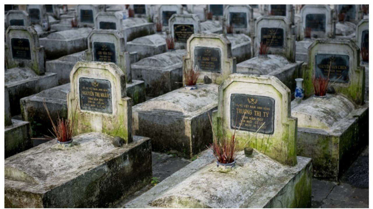 ചൂതാട്ടം കടക്കെണിയിലാക്കി, ഒടുവില്‍ കടം വീട്ടാന്‍ അമ്മാവന്‍റെ ശവകൂടീരം തോണ്ടി, പിന്നാലെ അറസ്റ്റില്‍ 