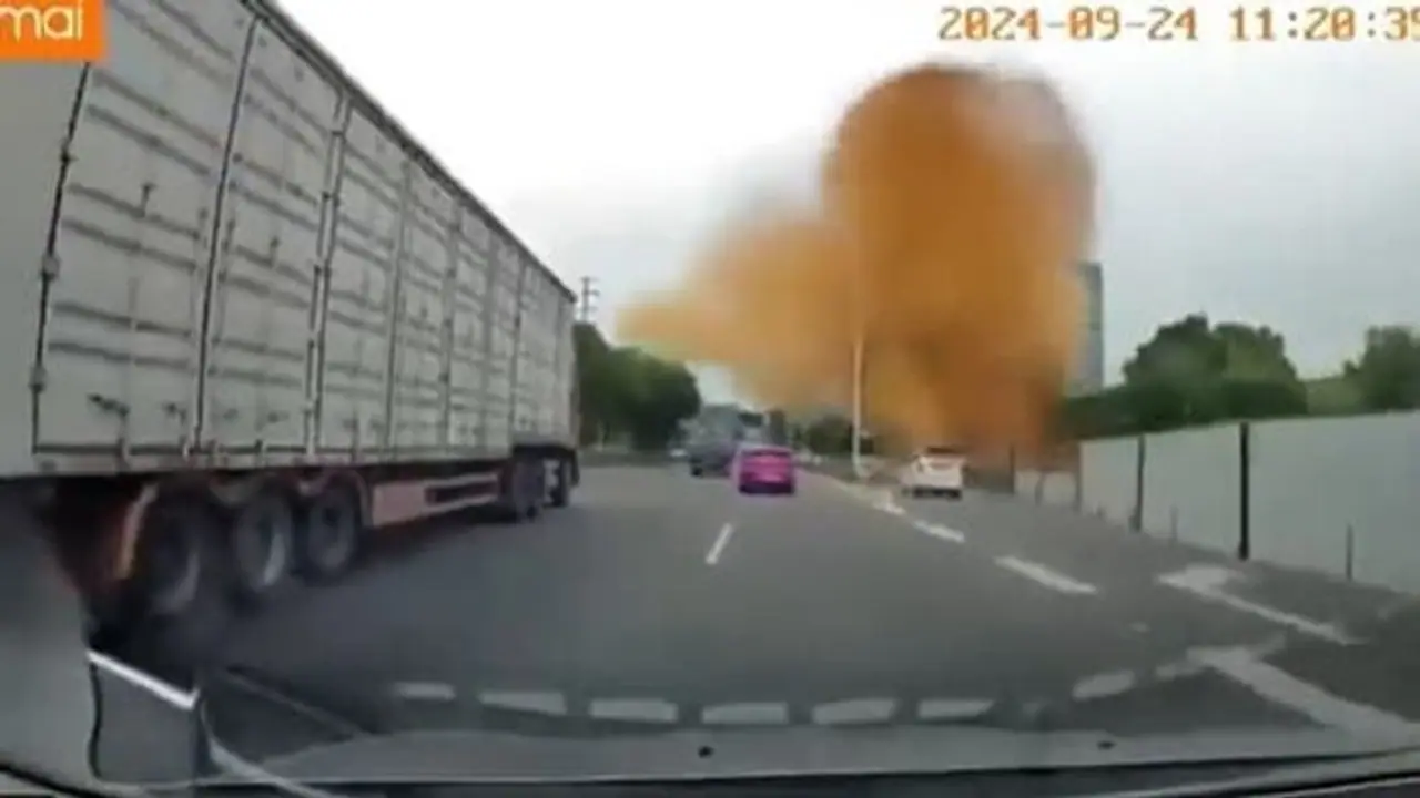 'Poop volcano' caught on camera: Sewage pipe explodes in China sending human waste 33ft into the air (WATCH) 'Poop volcano' caught on camera: Sewage pipe explodes in China sending human waste 33ft into the air (WATCH)