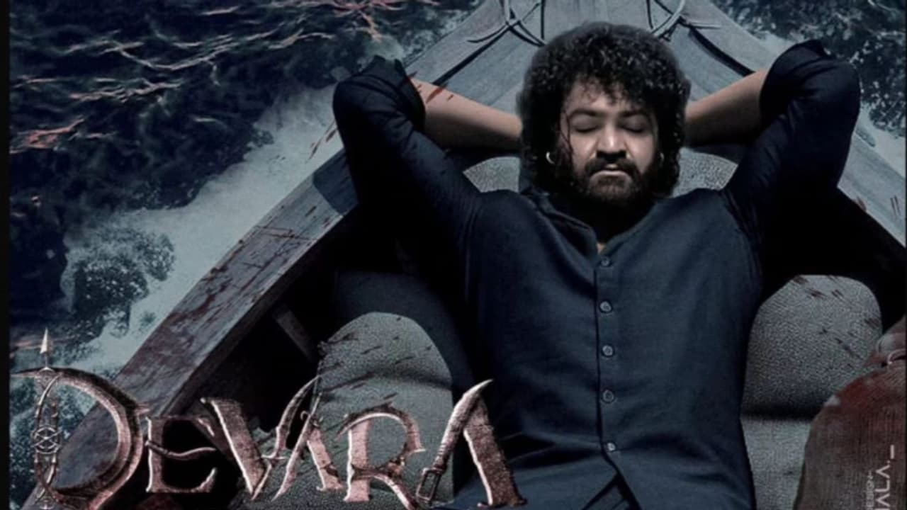 `దేవర` మూవీ ఫస్ట్ డే కలెక్షన్ల సునామీ.. ఎంతొచ్చింది? నిజమెంతా? `దేవర` మూవీ ఫస్ట్ డే కలెక్షన్ల సునామీ.. ఎంతొచ్చింది? నిజమెంతా?