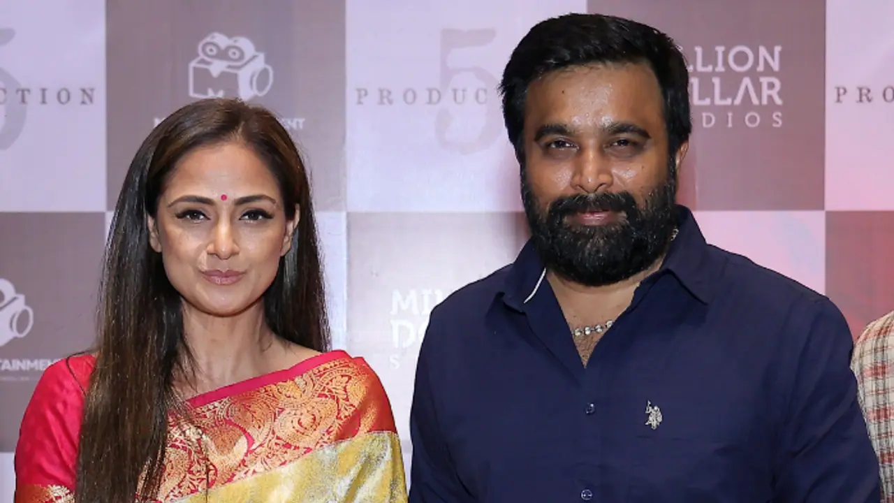 ശശികുമാറിനൊപ്പം സിമ്രന്; പുതിയ ചിത്രം ആരംഭിച്ചു ശശികുമാറിനൊപ്പം സിമ്രന്; പുതിയ ചിത്രം ആരംഭിച്ചു