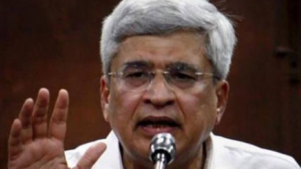 പ്രകാശ് കാരാട്ട് നയിക്കും: സിപിഎം പിബിയുടെയും കേന്ദ്ര കമ്മിറ്റിയുടെയും കോർഡിനേറ്ററായി താത്കാലിക ചുമതല പ്രകാശ് കാരാട്ട് നയിക്കും: സിപിഎം പിബിയുടെയും കേന്ദ്ര കമ്മിറ്റിയുടെയും കോർഡിനേറ്ററായി താത്കാലിക ചുമതല