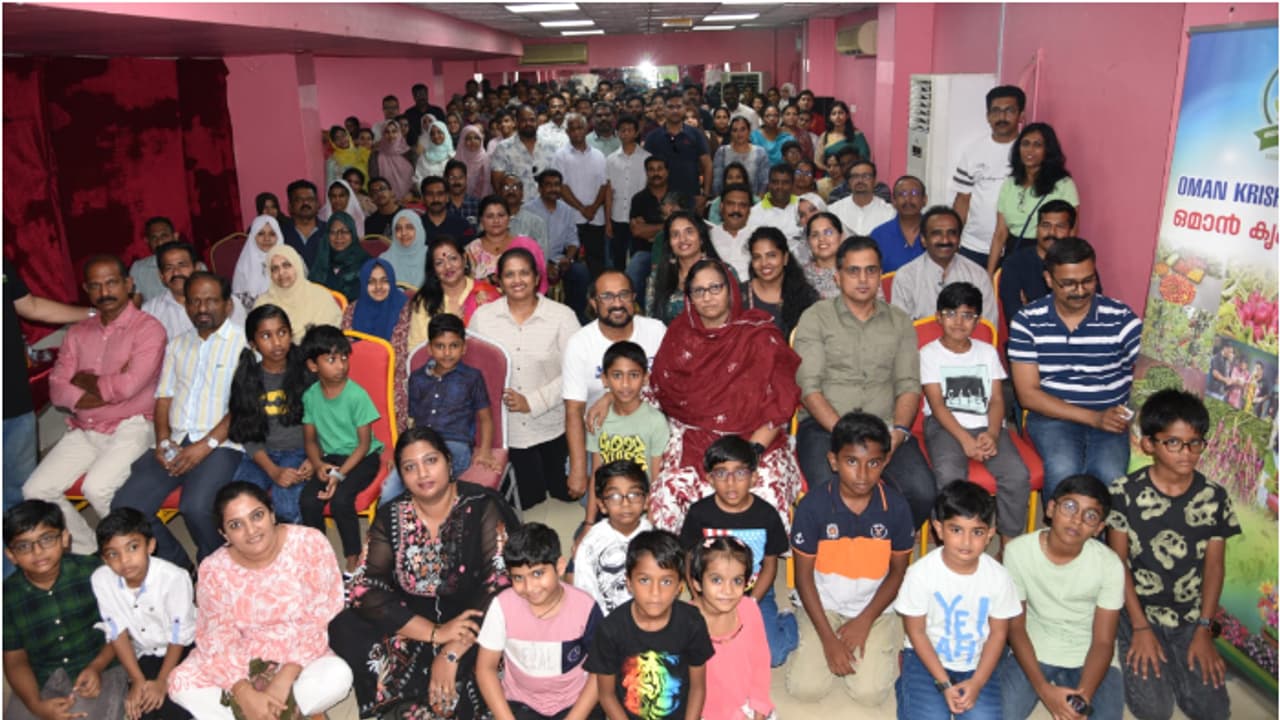 ബാല്‍ക്കണിയിലും ടെറസിലും നൂറുമേനി വിളവെടുത്ത് 'ഒമാൻ കൃഷിക്കൂട്ടം'; അംഗങ്ങൾക്ക് സൗജന്യ വിത്ത് വിതരണം