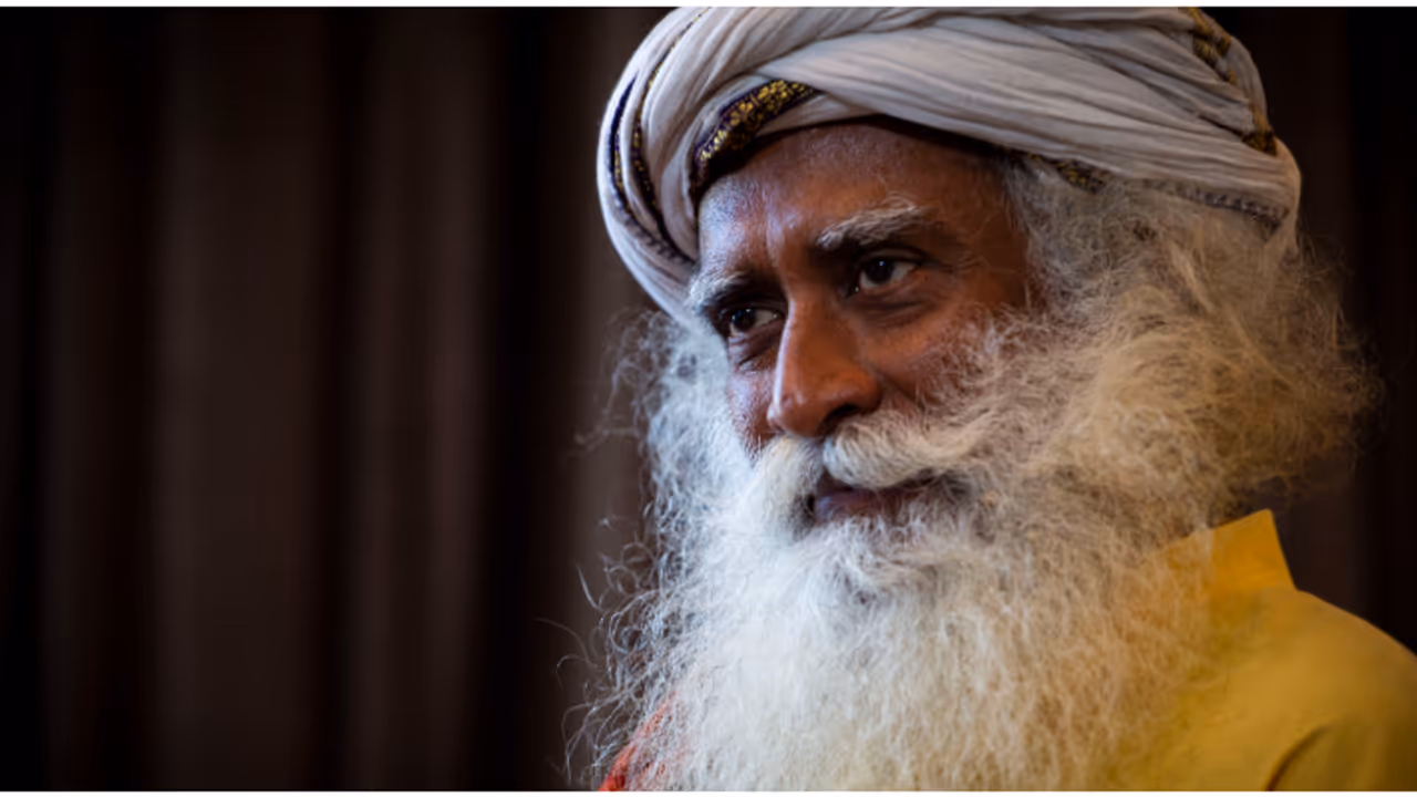 മകൾ വിവാഹിതയല്ലേ, പിന്നെ മറ്റ് യുവതികളെ സന്യാസത്തിന് നിർബന്ധിക്കുന്നതെന്തിന്? സദ്ഗുരുവിനോട് മദ്രാസ് ഹൈക്കോടതി