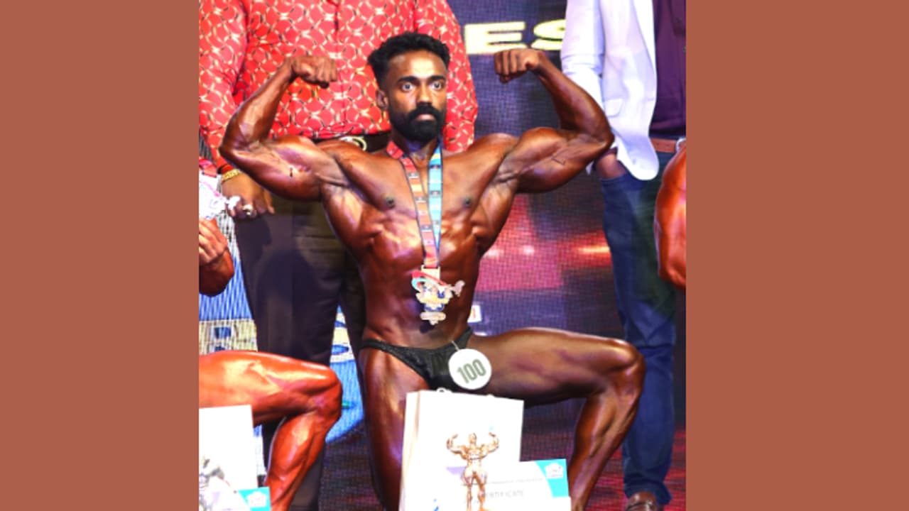 അഭിമാനം രാഹുൽ! പത്ത് രാജ്യങ്ങളിൽ നിന്ന് ജിമ്മൻമാര് എത്തി, മിസ്റ്റർ യൂണിവേഴ്സ് മത്സരത്തിൽ സ്വര്ണം മലയാളിക്ക് അഭിമാനം രാഹുൽ! പത്ത് രാജ്യങ്ങളിൽ നിന്ന് ജിമ്മൻമാര് എത്തി, മിസ്റ്റർ യൂണിവേഴ്സ് മത്സരത്തിൽ സ്വര്ണം മലയാളിക്ക്