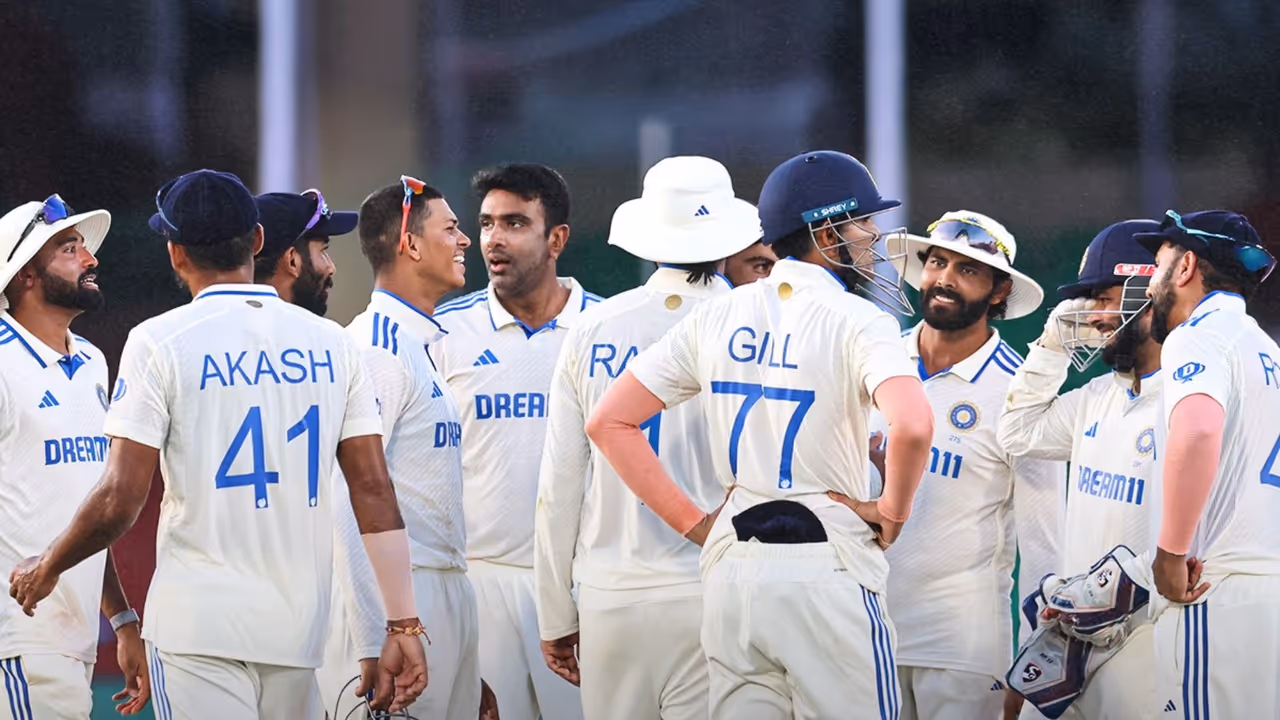 కాన్పూర్ టెస్టులో బంగ్లాదేశ్ ను చిత్తుచేసిన భారత్ సూపర్ విక్టరీతో సరికొత్త రికార్డులు కాన్పూర్ టెస్టులో బంగ్లాదేశ్ ను చిత్తుచేసిన భారత్ సూపర్ విక్టరీతో సరికొత్త రికార్డులు