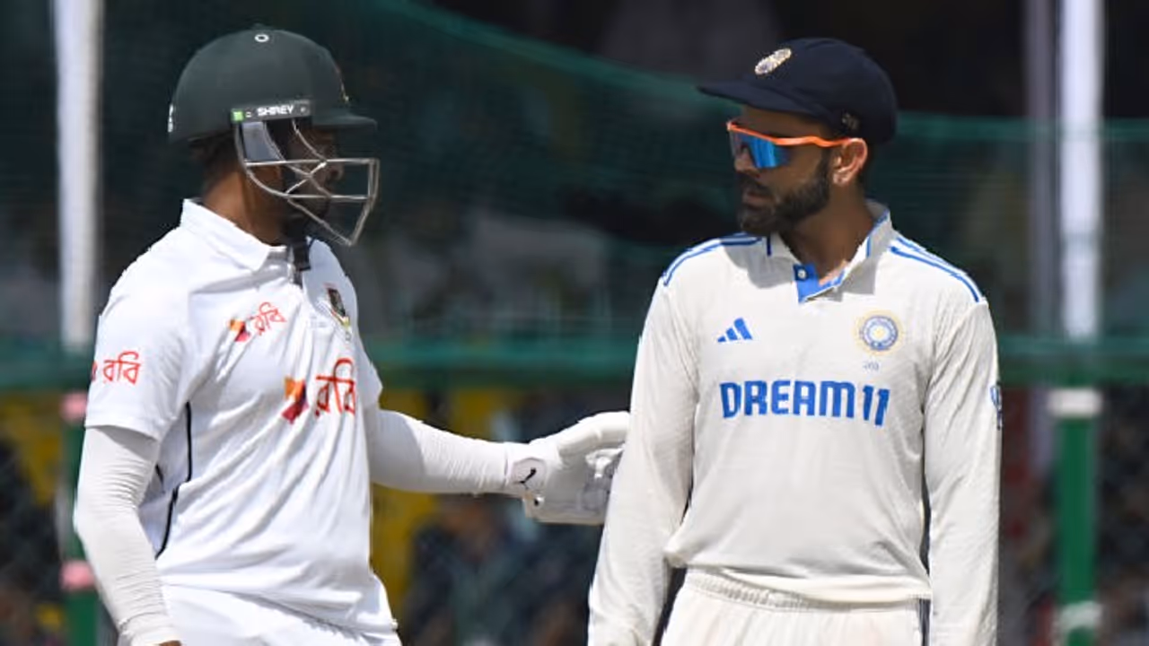 Virat Kohli gifts signed bat to Shakib Al Hasan after India's series win vs Bangladesh; draws mixed reactions Virat Kohli gifts signed bat to Shakib Al Hasan after India's series win vs Bangladesh; draws mixed reactions