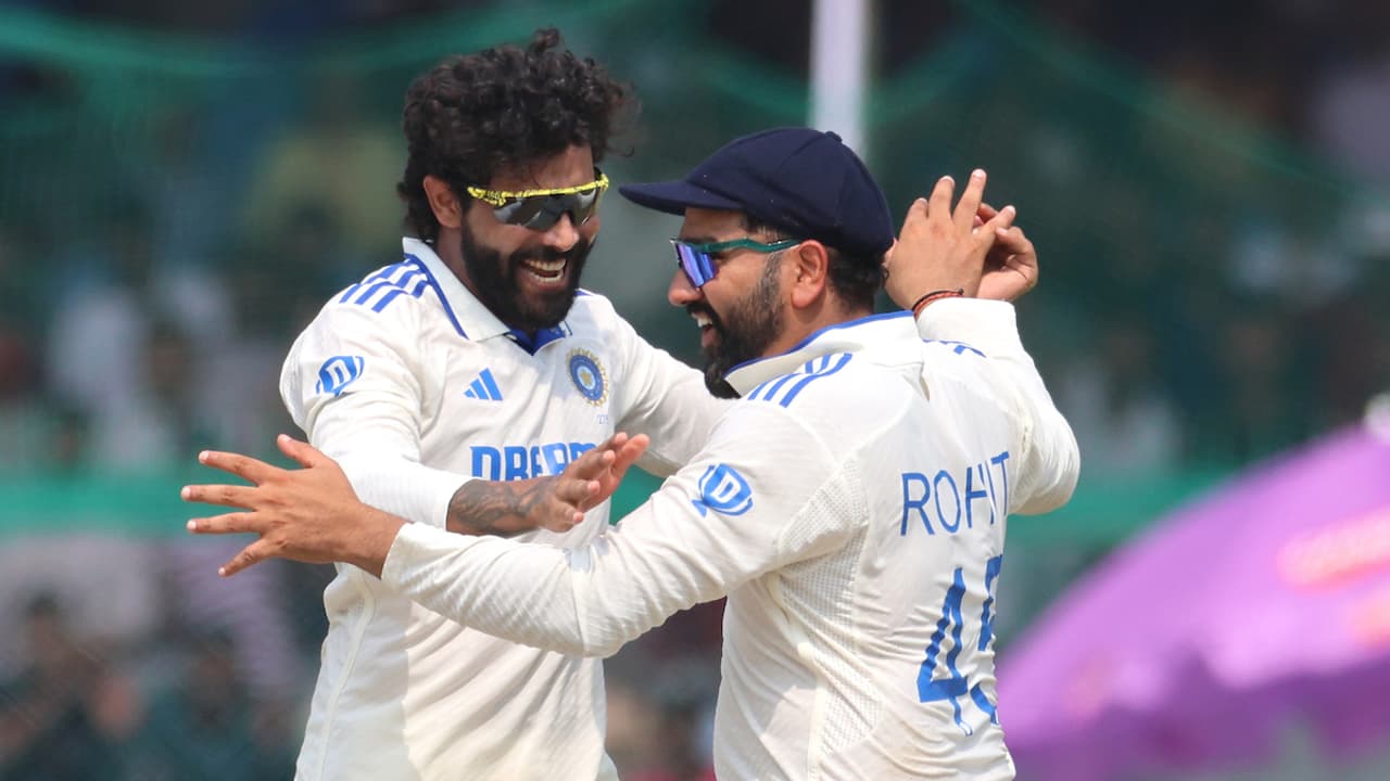 പൂനെ ടെസ്റ്റിൽ മൂന്നാം ദിനം കിവീസിനെ ഓള് ഔട്ടാക്കി ഇന്ത്യ, വിജയലക്ഷ്യം 359 റണ്സ് പൂനെ ടെസ്റ്റിൽ മൂന്നാം ദിനം കിവീസിനെ ഓള് ഔട്ടാക്കി ഇന്ത്യ, വിജയലക്ഷ്യം 359 റണ്സ്