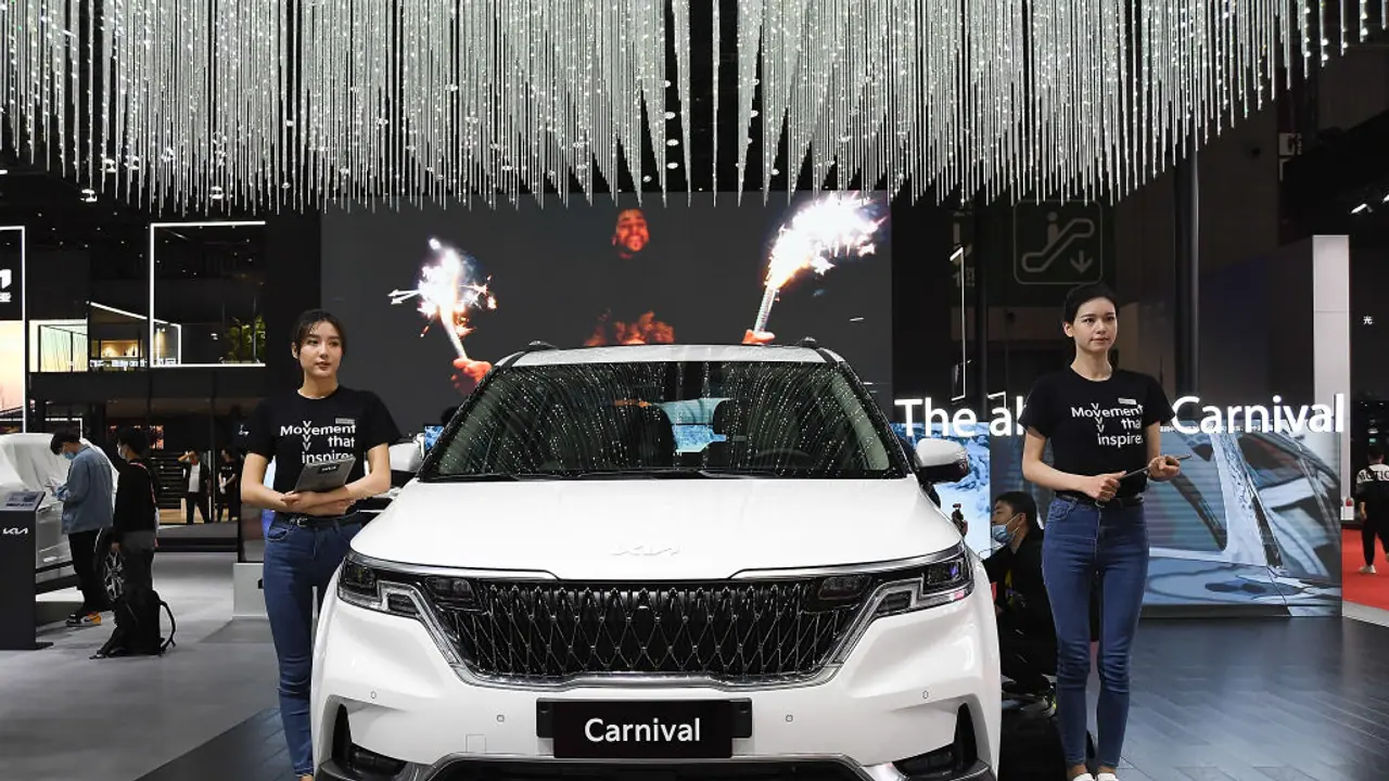 വില 63.9 ലക്ഷം, 2 മാസത്തിനകം സ്വന്തമാക്കിയത് 400 ഇന്ത്യൻ സമ്പന്നർ, കാത്തിരിപ്പ് 6 മാസം, ഹിറ്റായി കിയ കാർണിവൽ