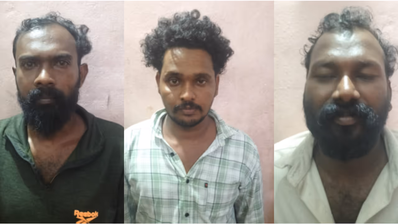 ഓട്ടോയ്ക്ക് സൈഡ് കൊടുത്തില്ലെന്ന്, ശ്രീഭദ്ര ബസിന് വട്ടം വെച്ചു നിർത്തി, ഡ്രൈവറെ ആക്രമിച്ചു; പ്രതികൾ അറസ്റ്റിൽ ഓട്ടോയ്ക്ക് സൈഡ് കൊടുത്തില്ലെന്ന്, ശ്രീഭദ്ര ബസിന് വട്ടം വെച്ചു നിർത്തി, ഡ്രൈവറെ ആക്രമിച്ചു; പ്രതികൾ അറസ്റ്റിൽ