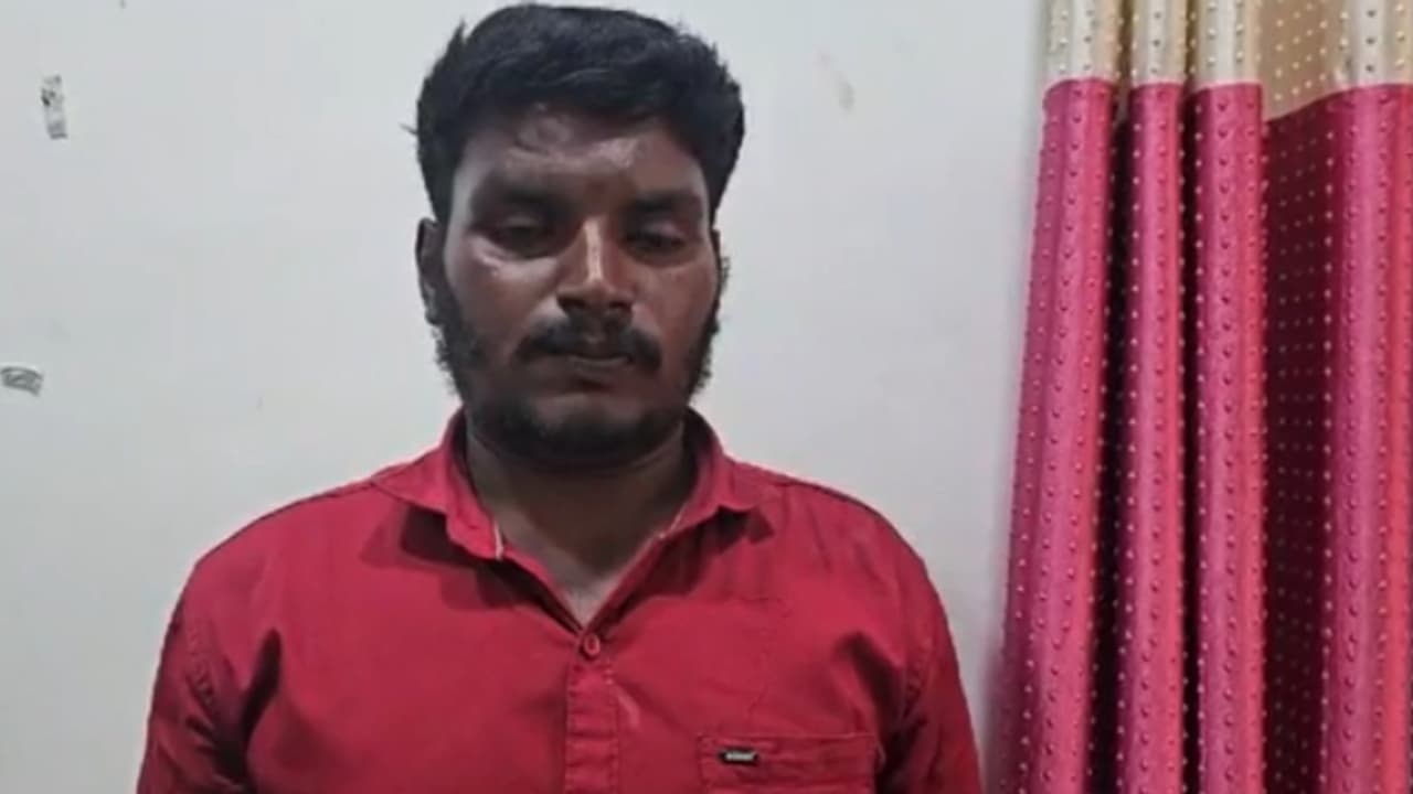 ഇടുക്കിയിൽ ഗര്ഭിണിയായ യുവതിയെ കടന്നുപിടിച്ചു, പോക്സോ കേസ് പ്രതി അറസ്റ്റിൽ ഇടുക്കിയിൽ ഗര്ഭിണിയായ യുവതിയെ കടന്നുപിടിച്ചു, പോക്സോ കേസ് പ്രതി അറസ്റ്റിൽ