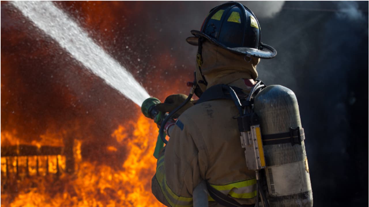 ഭാര്യയെ കൊലപ്പെടുത്താൻ താമസിക്കുന്ന വീടിന് തീയിട്ടു; ശരീരത്തിൽ 25 ശതമാനം പൊള്ളൽ, മലയാളി അയർലൻഡിൽ അറസ്റ്റിൽ