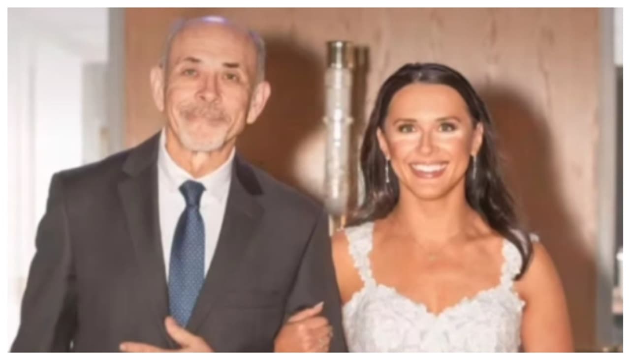 കൊടുങ്കാറ്റ് വീശവേ 50 കിമീ. 12 മണിക്കൂർ കൊണ്ട് നടന്ന് അച്ഛൻ; അതും മകളുടെ വിവാഹത്തിൽ പങ്കെടുക്കാൻ 