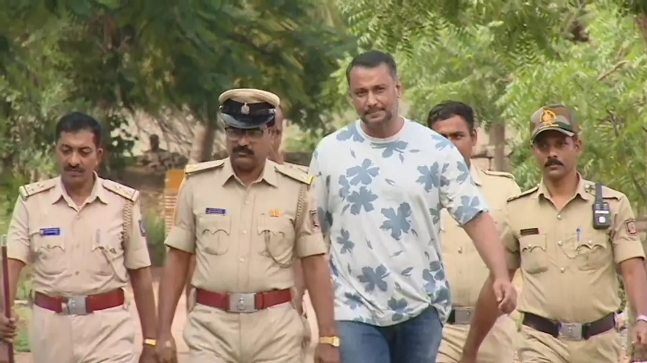 'കൊല്ലപ്പെട്ട രേണുക സ്വാമിയുടെ പ്രേതം ഉപദ്രവിക്കുന്നു': ജയിലില്‍ പരാതിയുമായി കന്നഡ സൂപ്പർതാരം ദർശൻ