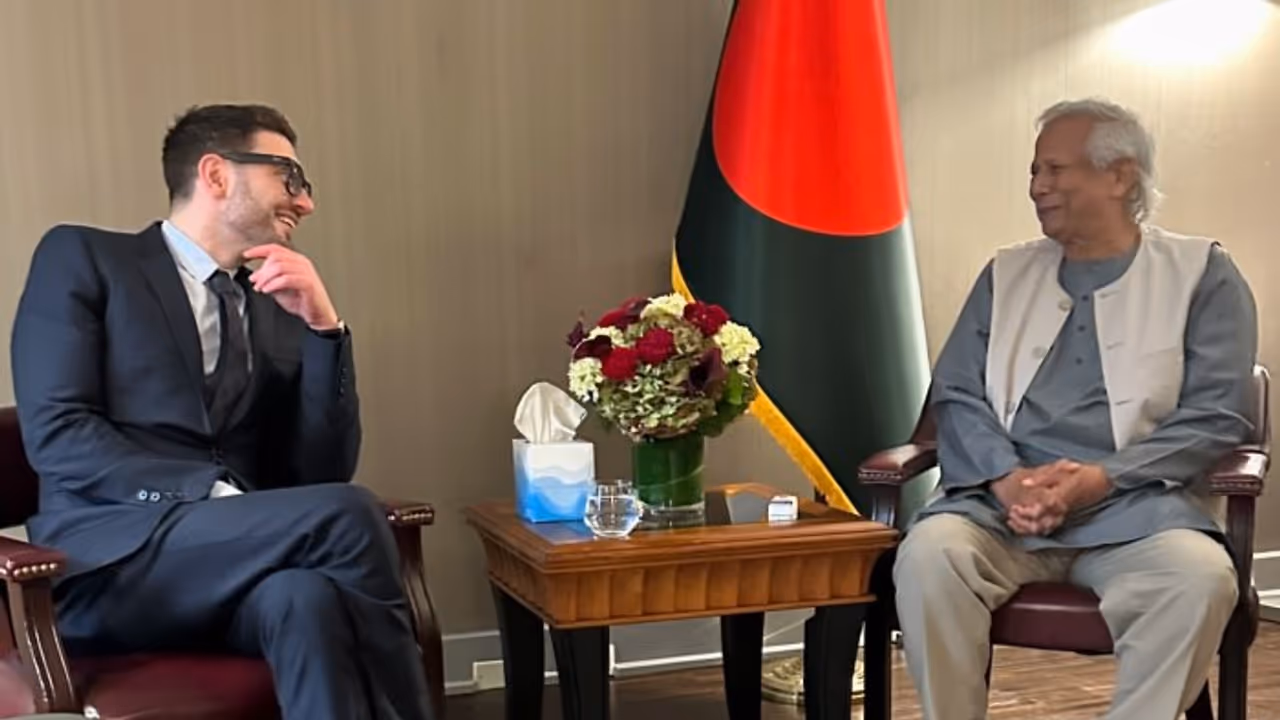 Alexander Soros meets father George Soros' 'old friend' Muhammad Yunus amid Bangladesh turmoil, sparks row Alexander Soros meets father George Soros' 'old friend' Muhammad Yunus amid Bangladesh turmoil, sparks row