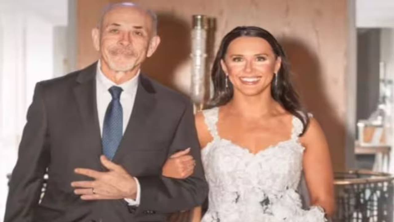 ഈ അച്ഛൻ ഹീറോയാടാ ഹീറോ, സോഷ്യൽമീഡിയ ഒന്നാകെ പറയുന്നു; ചുഴലിക്കാറ്റിൽ നടന്നത് 50 കിമി, മകളുടെ വിവാഹത്തിനെത്താൻ