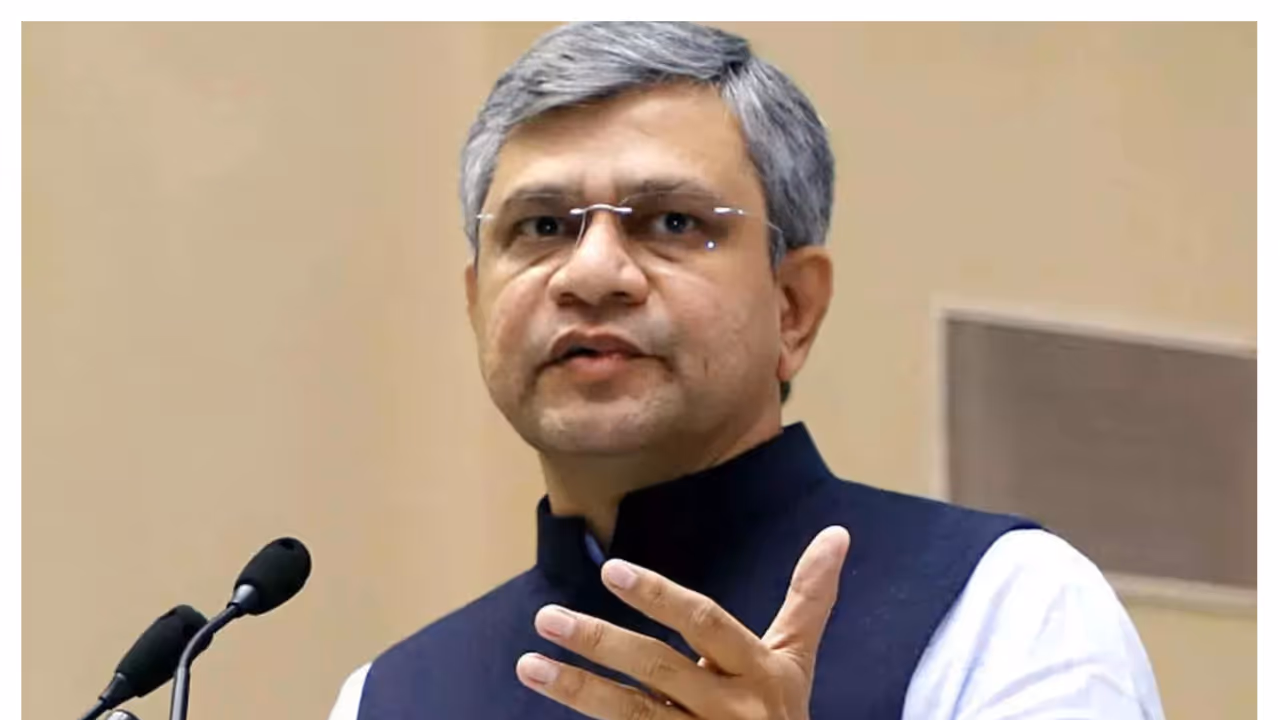 ಬೆಂಗಳೂರು ಮೈಸೂರು ನಡುವೆ ನಮೋ ಭಾರತ ರೈಲು: ಕೇಂದ್ರ ಸಚಿವ ಅಶ್ವಿನಿ ವೈಷ್ಣವ್​ 