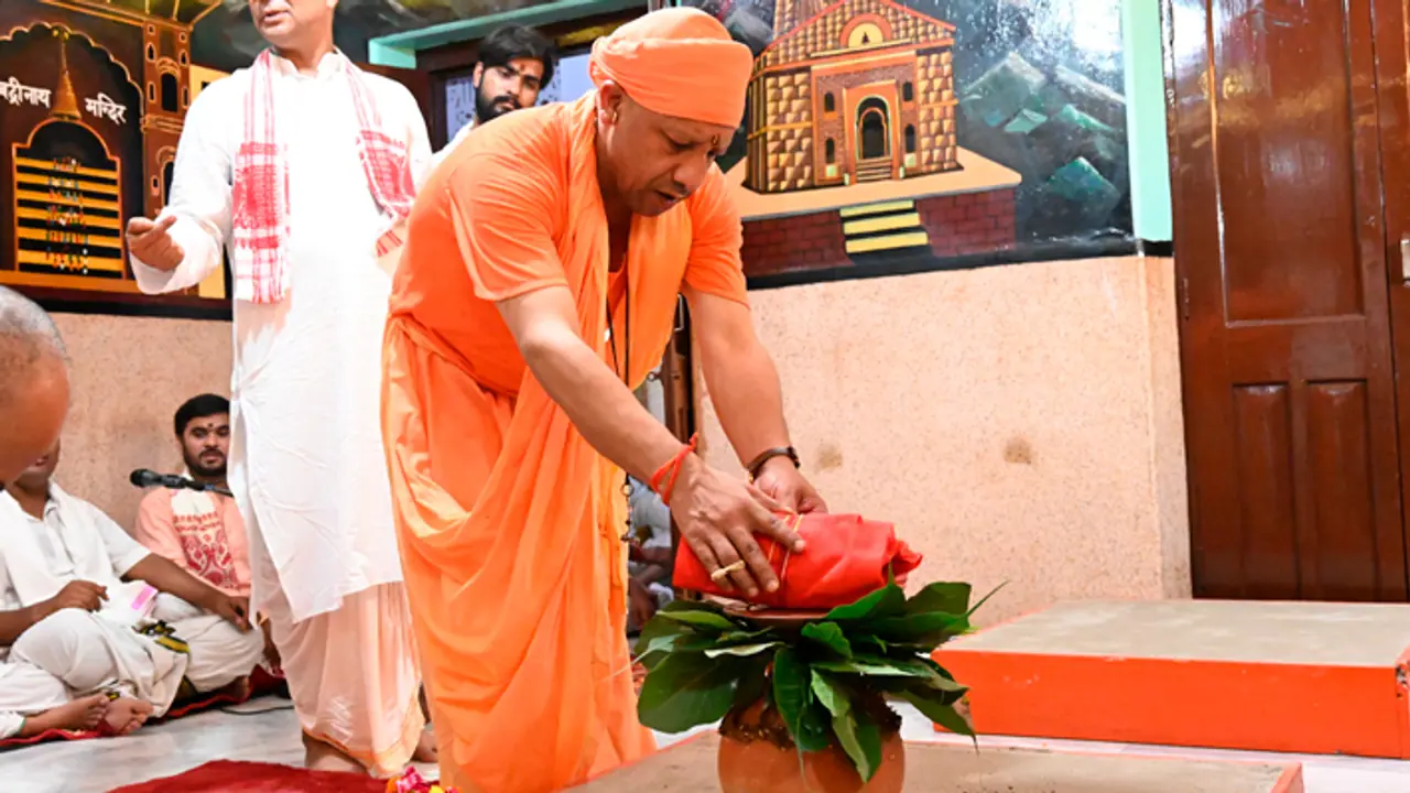 CM Yogi installs Kalash in Shaktipeeth at Gorakhnath Temple amid vedic rituals CM Yogi installs Kalash in Shaktipeeth at Gorakhnath Temple amid vedic rituals