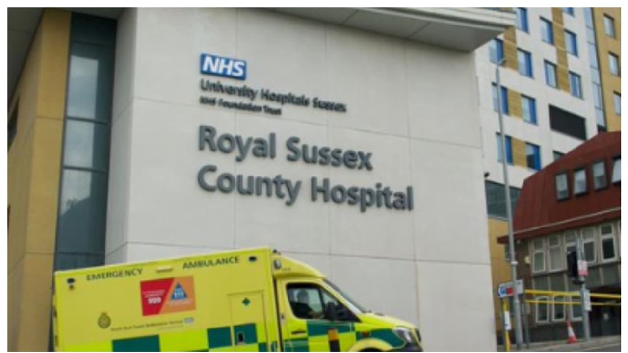 യുകെയിൽ ശസ്ത്രക്രിയയ്ക്ക് 'പേനാക്കത്തി', അതും ഡോക്ടർ ഉച്ചയ്ക്ക് പഴം മുറിക്കാൻ ഉപയോഗിച്ചത്; വിവാദം പുകയുന്നു 