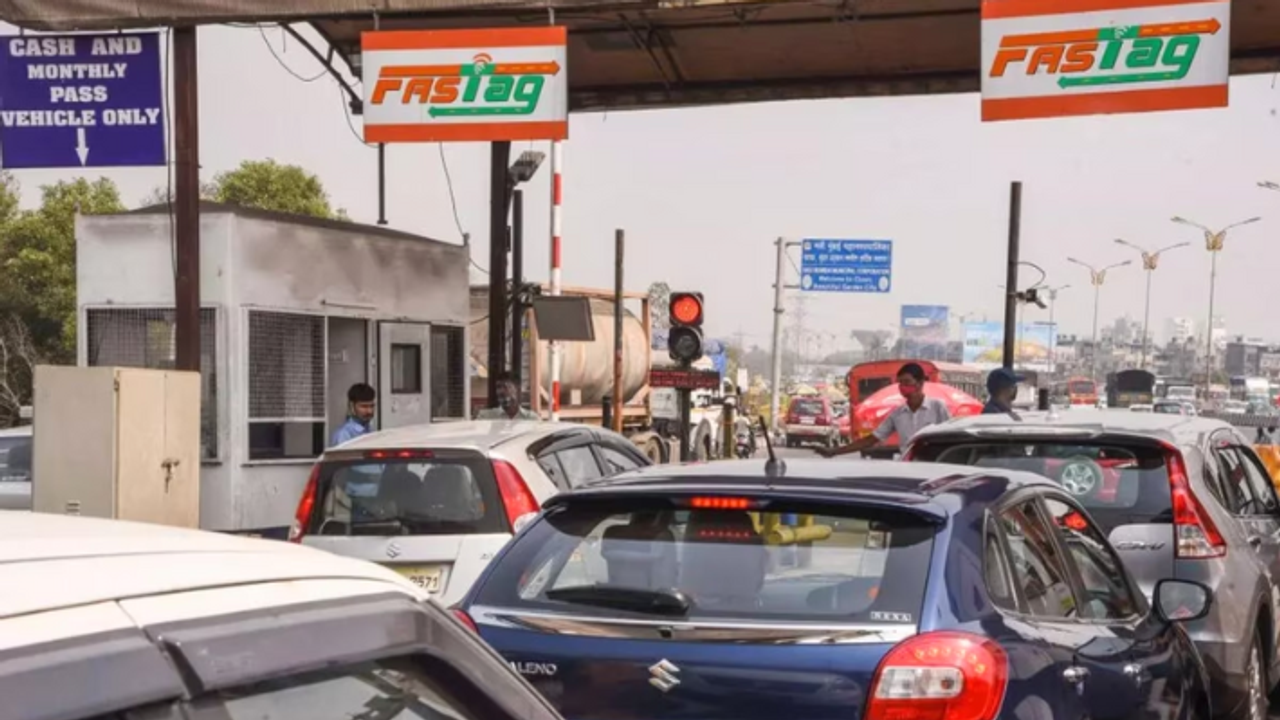 ഇരട്ടി ടോൾ മാത്രമല്ല; നാളെ മുതൽ ഫാസ്ടാഗ് നിയമങ്ങൾ അടിമുടി മാറുന്നു! ഡ്രൈവർമാർ ജാഗ്രത ഇരട്ടി ടോൾ മാത്രമല്ല; നാളെ മുതൽ ഫാസ്ടാഗ് നിയമങ്ങൾ അടിമുടി മാറുന്നു! ഡ്രൈവർമാർ ജാഗ്രത