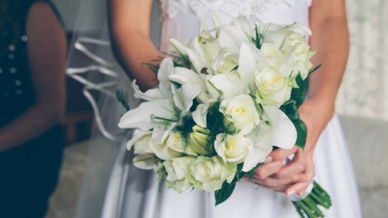 വിനോദസഞ്ചാരികൾക്ക് താല്ക്കാലികഭാര്യമാരായി പാവപ്പെട്ട സ്ത്രീകൾ, പകരം 'വധുവില', വ്യാപകവിമർശനം