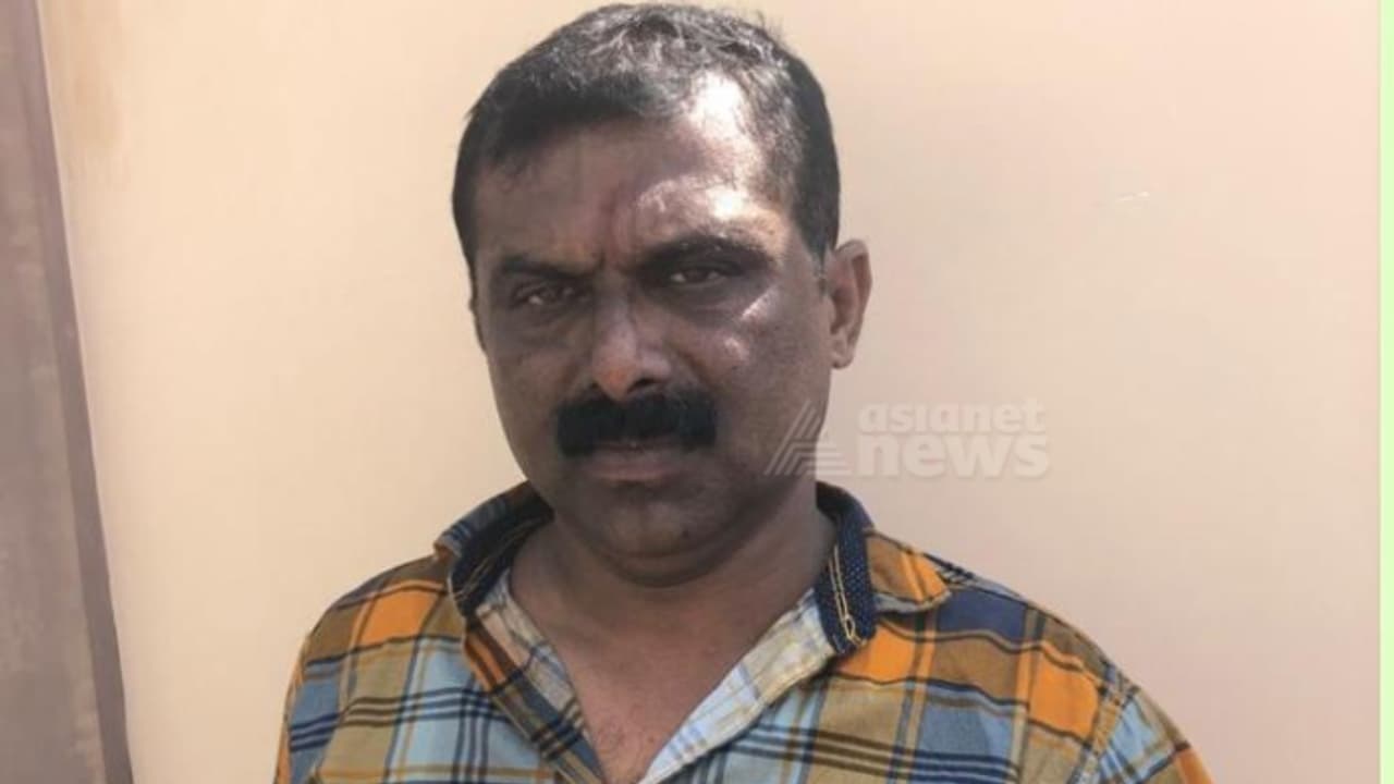 പേര് മൂർഖൻ ഷാജി, ദക്ഷിണേന്ത്യയാകെ തിരഞ്ഞ കൊടും ക്രിമിനൽ, അഞ്ച് വർഷമായി ഒളിവിൽ; ഒടുവിൽ പിടിയിൽ പേര് മൂർഖൻ ഷാജി, ദക്ഷിണേന്ത്യയാകെ തിരഞ്ഞ കൊടും ക്രിമിനൽ, അഞ്ച് വർഷമായി ഒളിവിൽ; ഒടുവിൽ പിടിയിൽ