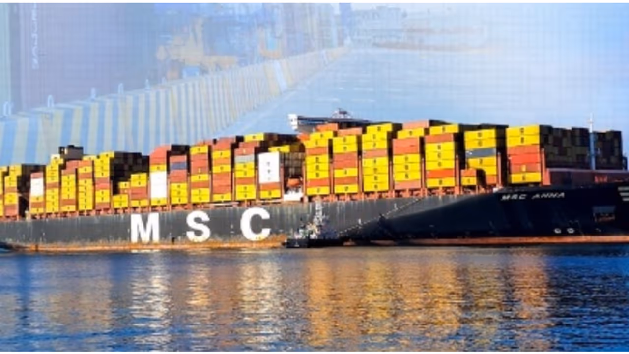 ഇന്ത്യയിൽ ഒരു കപ്പലിൽ നിന്ന് നടന്ന ഏറ്റവും വലിയ കണ്ടെയ്നർ നീക്കങ്ങളിൽ ഒന്ന്; പുതിയ നേട്ടം പേരിലാക്കി വിഴിഞ്ഞം