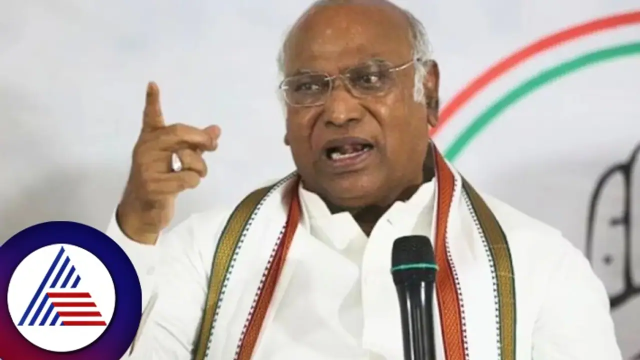 ಯುದ್ಧಪೀಡಿತ ಇಸ್ರೇಲ್ನಲ್ಲಿ 15000 ಭಾರತೀಯರಿಗೆ ಮೋದಿಯಿಂದ ಕೆಲಸ: ಮಲ್ಲಿಕಾರ್ಜುನ ಖರ್ಗೆ ವ್ಯಂಗ್ಯ ಯುದ್ಧಪೀಡಿತ ಇಸ್ರೇಲ್ನಲ್ಲಿ 15000 ಭಾರತೀಯರಿಗೆ ಮೋದಿಯಿಂದ ಕೆಲಸ: ಮಲ್ಲಿಕಾರ್ಜುನ ಖರ್ಗೆ ವ್ಯಂಗ್ಯ