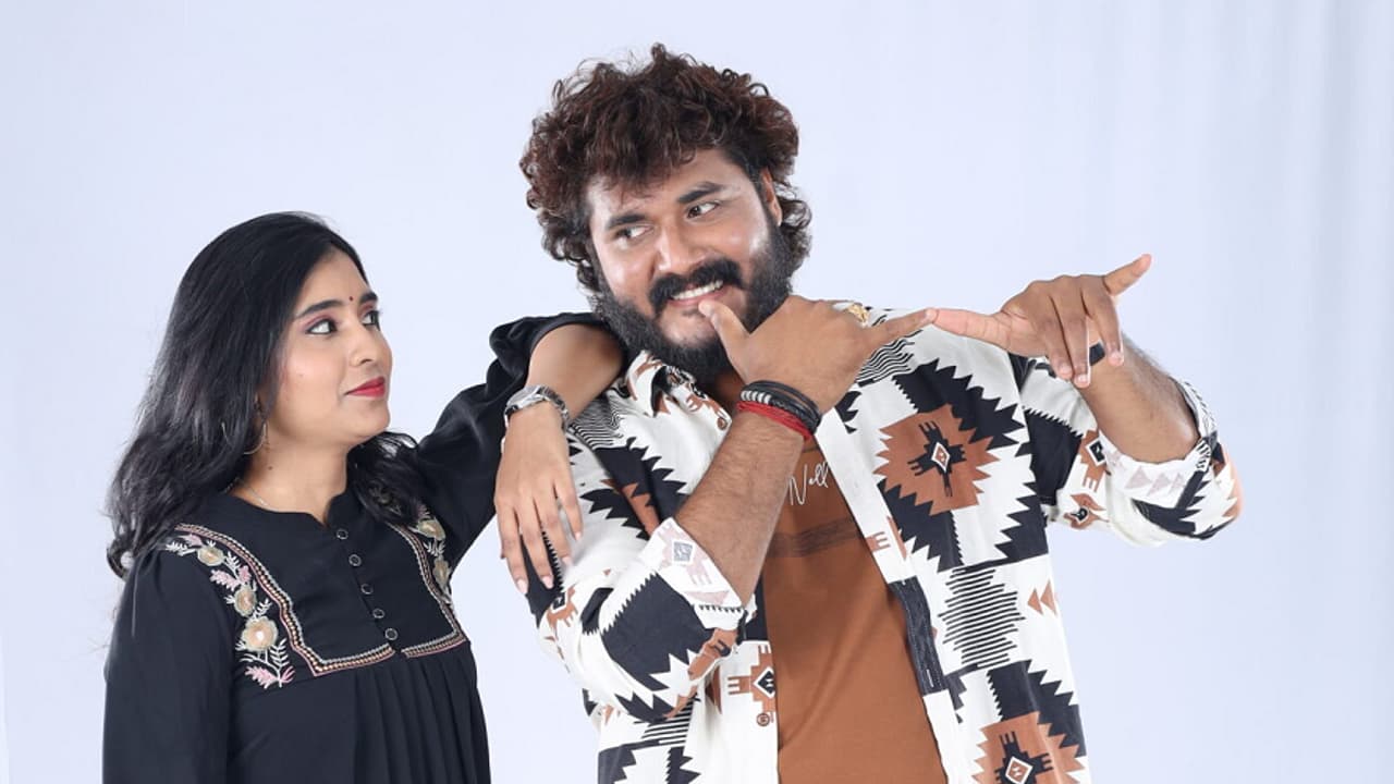 Gopilola Film Review: ಸ್ನೇಹಿತರ ಮಕ್ಕಳ ಪ್ರೇಮ ಪುರಾಣದಲ್ಲಿ ತಿಳಿಯುವುದು ಕತೆ ಸುಖಾಂತ್ಯವೋ, ದುಃಖಾಂತ್ಯವೋ! Gopilola Film Review: ಸ್ನೇಹಿತರ ಮಕ್ಕಳ ಪ್ರೇಮ ಪುರಾಣದಲ್ಲಿ ತಿಳಿಯುವುದು ಕತೆ ಸುಖಾಂತ್ಯವೋ, ದುಃಖಾಂತ್ಯವೋ!