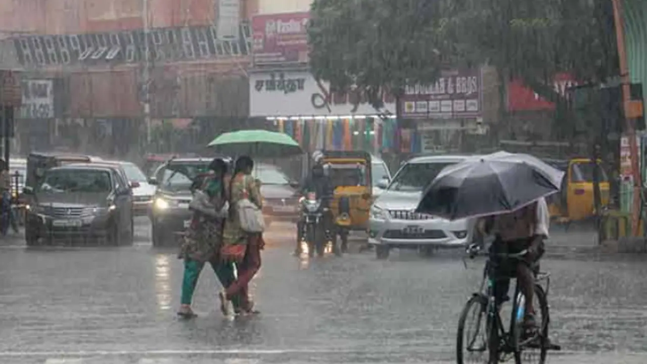 Weather Update: ಕರ್ನಾಟಕ ಸೇರಿದಂತೆ 14 ರಾಜ್ಯಗಳಿಗೆ ಭಾರೀ ಮಳೆ ಅಲರ್ಟ್ ನೀಡಿದ IMD Weather Update: ಕರ್ನಾಟಕ ಸೇರಿದಂತೆ 14 ರಾಜ್ಯಗಳಿಗೆ ಭಾರೀ ಮಳೆ ಅಲರ್ಟ್ ನೀಡಿದ IMD