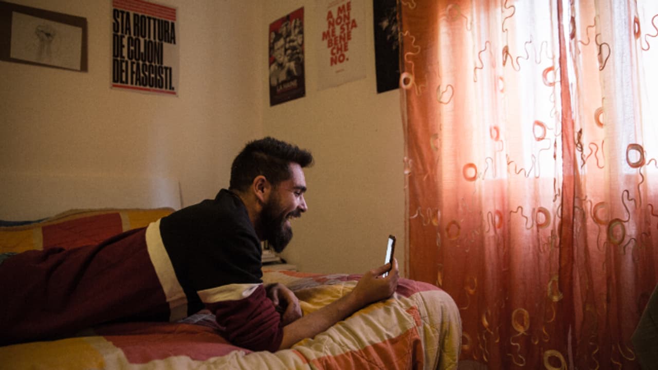 മുഖം മിനുക്കി വാട്സ്ആപ്പ്; വീഡിയോ കോളില് ഈ ഫീച്ചറുകള് പരീക്ഷിച്ചാല് നിങ്ങള് കളറാകും! മുഖം മിനുക്കി വാട്സ്ആപ്പ്; വീഡിയോ കോളില് ഈ ഫീച്ചറുകള് പരീക്ഷിച്ചാല് നിങ്ങള് കളറാകും!