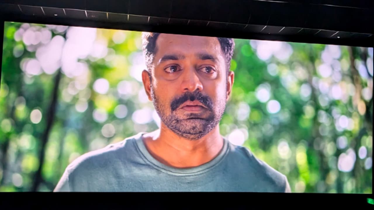 നാലാം വാരത്തിലും മികച്ച സ്ക്രീന് കൗണ്ട്, ഇതുവരെ നേടിയത് എത്ര? 'കിഷ്കിന്ധാ കാണ്ഡം' 24 ദിനങ്ങളില് നേടിയത് നാലാം വാരത്തിലും മികച്ച സ്ക്രീന് കൗണ്ട്, ഇതുവരെ നേടിയത് എത്ര? 'കിഷ്കിന്ധാ കാണ്ഡം' 24 ദിനങ്ങളില് നേടിയത്