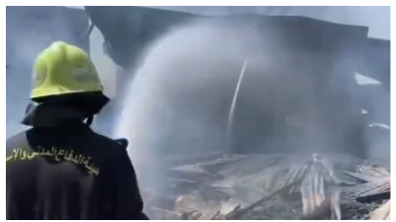 ഒമാനില് ഫാമില് തീപിടിത്തം; ഒരാള്ക്ക് പരിക്ക് ഒമാനില് ഫാമില് തീപിടിത്തം; ഒരാള്ക്ക് പരിക്ക്