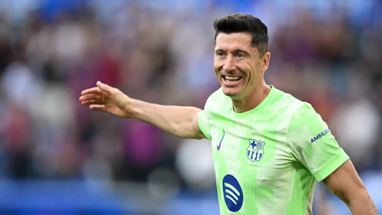 La Liga 2024 25: Robert Lewandowski nets hat trick as Barcelona thrash Alaves 