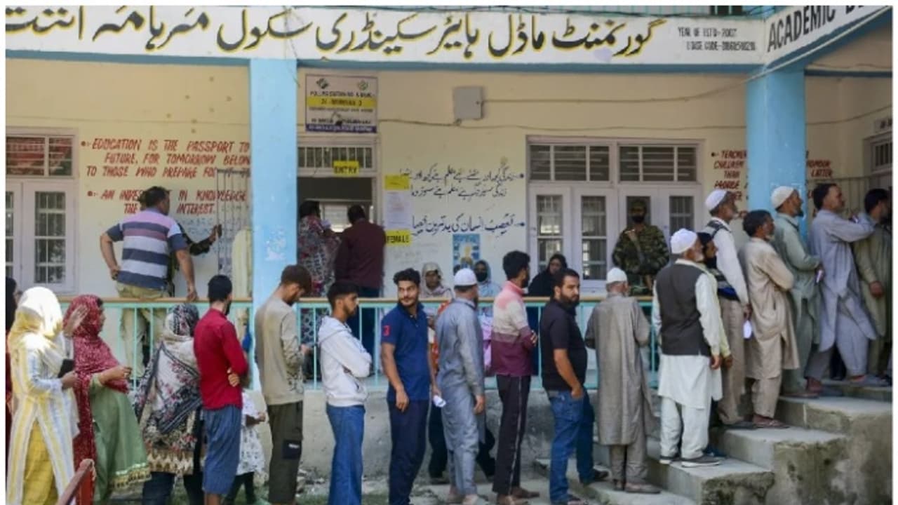 ജമ്മു കശ്മീർ, ഹരിയാന തെരഞ്ഞെടുപ്പ് ഫലം നാളെ; ഹരിയാനയിൽ കോൺഗ്രസെന്ന് എക്സിറ്റ് പോളുകൾ, കശ്മീരിൽ തൂക്ക് സഭ?