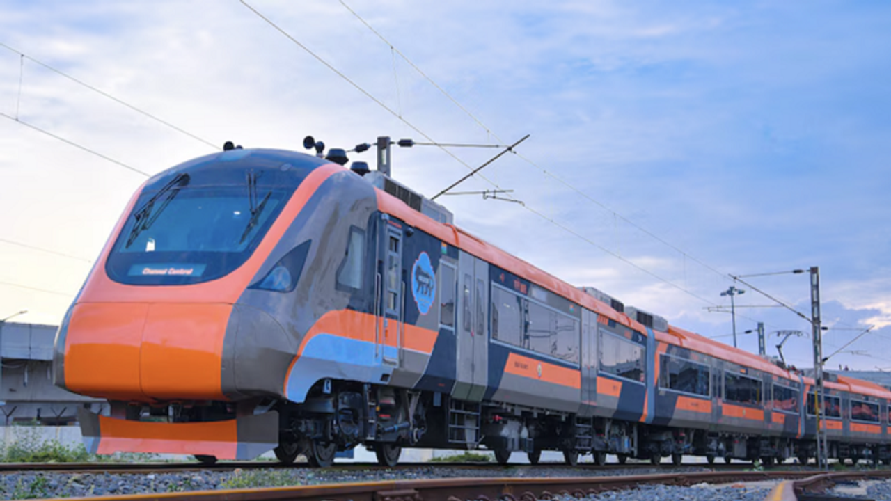 Namo Bharat Rapid Rail: ಬೆಂಗಳೂರು, ಮೈಸೂರು, ತುಮಕೂರಿಗೆ ಬರಲಿದೆ ನಮೋ ಭಾರತ್ ರಾಪಿಡ್ ರೈಲ್! Namo Bharat Rapid Rail: ಬೆಂಗಳೂರು, ಮೈಸೂರು, ತುಮಕೂರಿಗೆ ಬರಲಿದೆ ನಮೋ ಭಾರತ್ ರಾಪಿಡ್ ರೈಲ್!